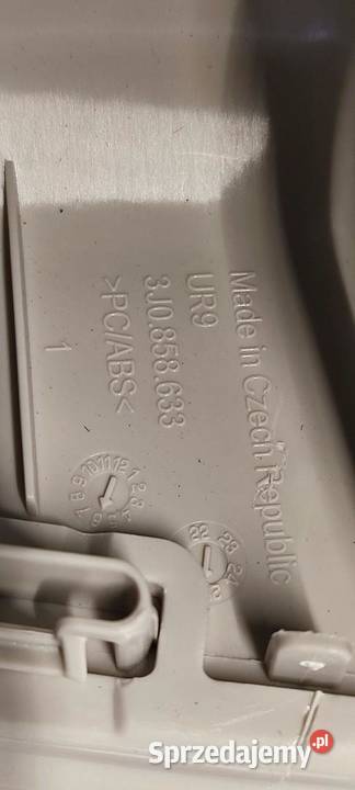 SKODA SUPERB 4 OSŁONA LUSTERKA 3J0868437A osobowe Osłony i zaślepki sprzedam
