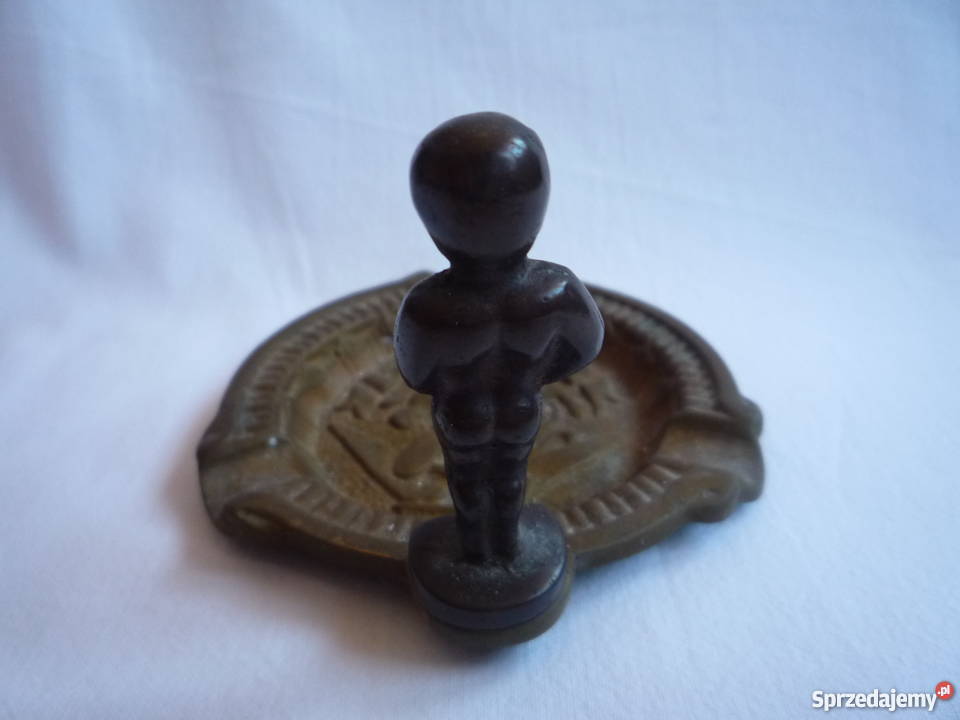 Antyk Popielniczka z Figurką Chłopca Wyjątkowa Szczecin