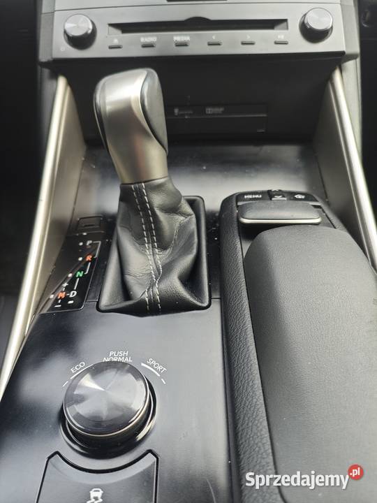 Lexus is 250 serwis ASO lubelskie Dominów
