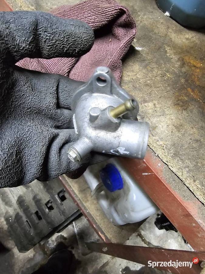 Suzuki GSR 600 króciec termostatu wody płynu sprzedam