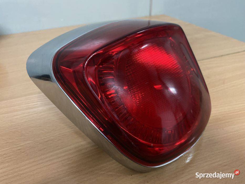 Piaggio Vespa Primavera Lampa Tył TYLNA Sprint Poznań