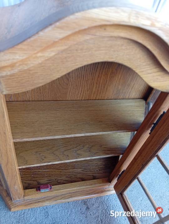 mała witrynka wisząca 315 Byczyna