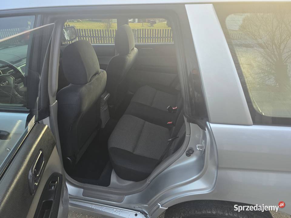 Forester 20 Podwyższony srebrny Samochody osobowe Kowary
