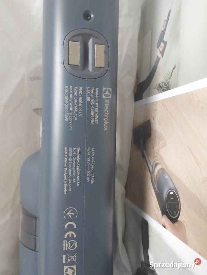 Nowy odkurzacz piorący ze stacją myjącą Myszków