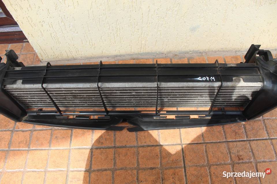 CHŁODNICA INTERCOOLER MERCEDES W203 18 K osobowe Chłodnie wody