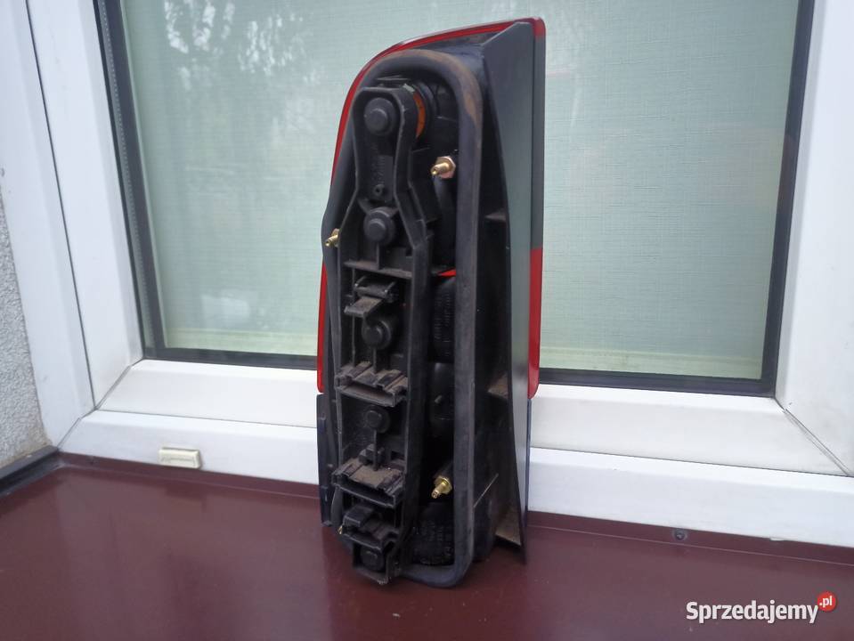 Seat Cordoba Vario kombi lampa tył tylna prawa osobowe łódzkie sprzedam