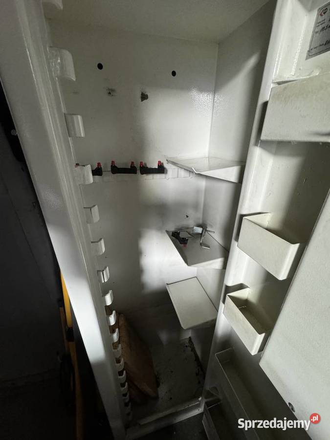 Sejf na broń Konsmetal Sporty strzeleckie i myślistwo Wołomin