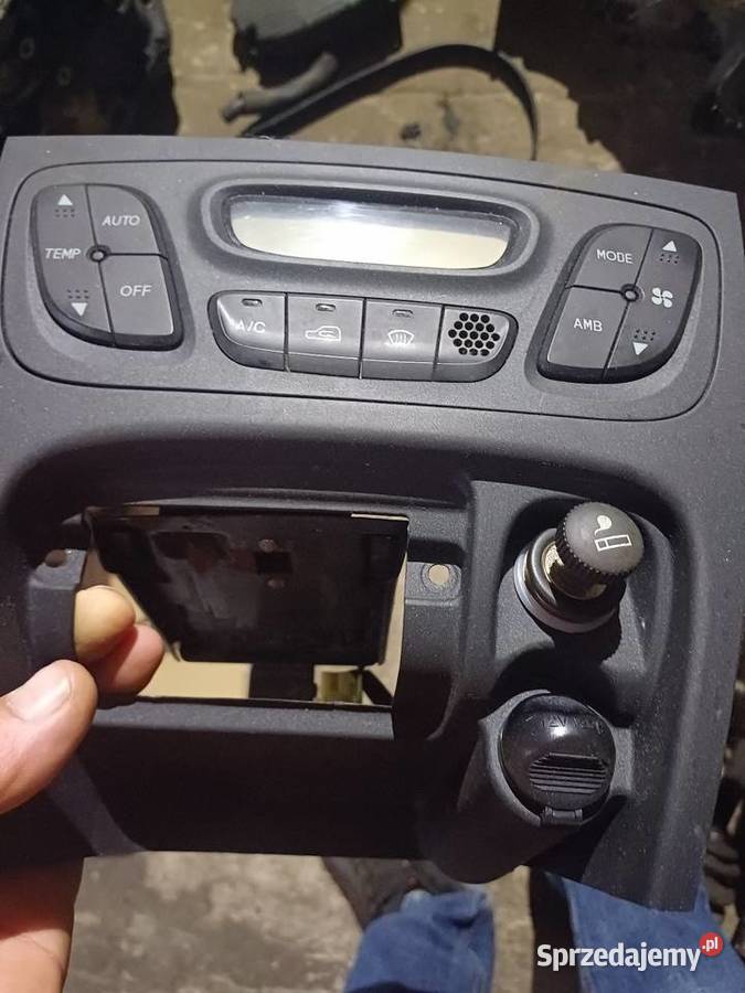 Hyundai Santa fe panel sterownika nawiewu Rok produkcji 2005 Nowy Tomyśl sprzedam