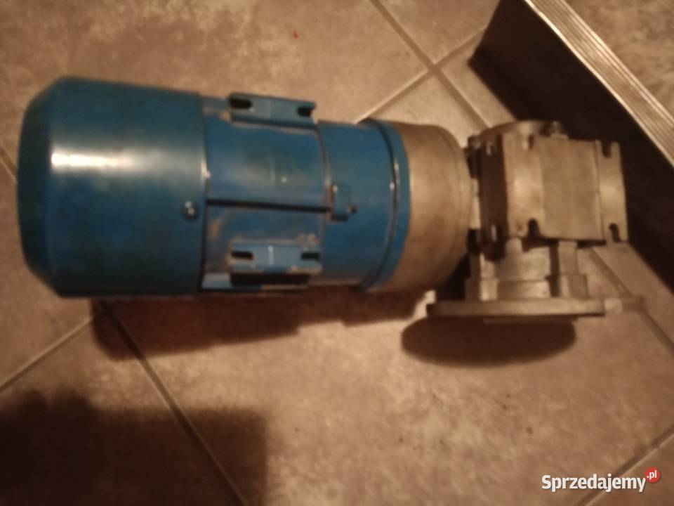Silnik elektryczny z motoreduktorem Świerczów