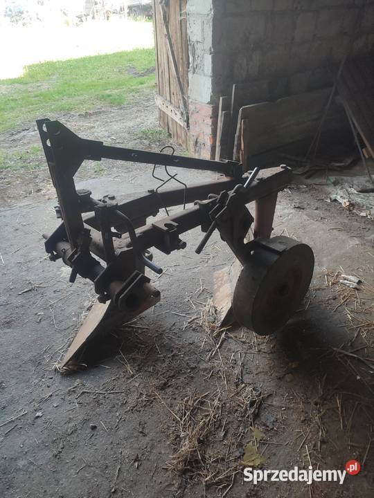 Pług dwuskibowy nieuszkodzony Pługi Kamieńsk sprzedam