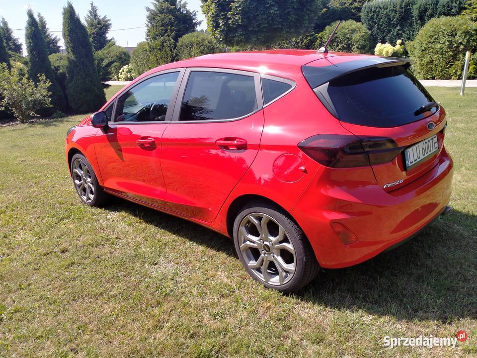 Ford Fiesta czerwona strzala