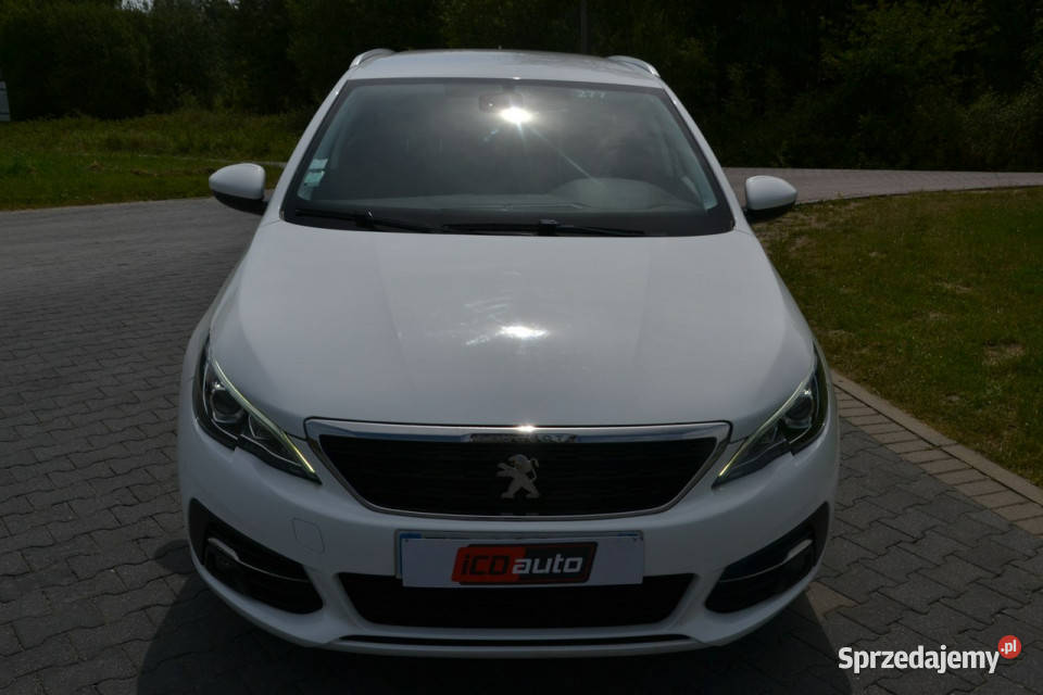 Peugeot 308 SW lifcie 15 diesel 102 MODEL 2021R manualna sprzedam