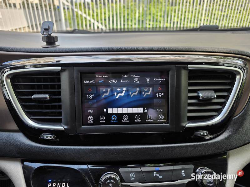 GAZ LPG Mały przebieg 7 osób Touring Plus V6 36l Samochody osobowe Warszawa