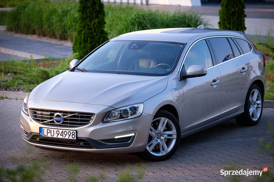 Volvo V60 D6 AWD Plugin Hybrid Summum Puławy