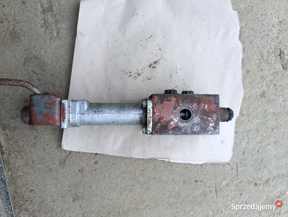 Rozdzielacz hydrauliczny Ursus C330 Hydraulika Głazów