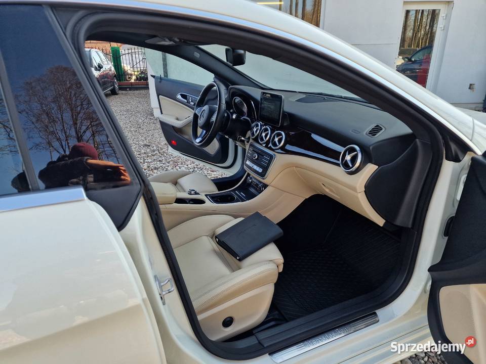 Mercedes CLA250 20 Benzyna 4Matic Bogate komputer pokładowy Białystok