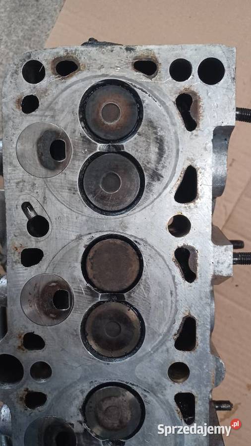 GŁOWICA CYLINDRÓW VW T3 16D GOLF II 068103373m Rakoniewice