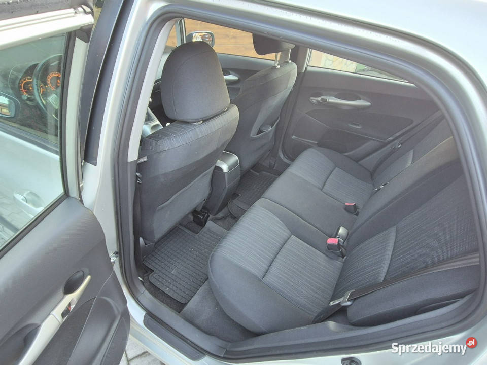 Toyota Auris 2007r 16B 124 Piękny 7 lat W elektryczne lusterka Radom