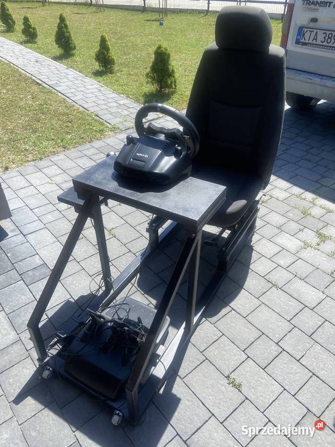 Stelaż z kierownicą