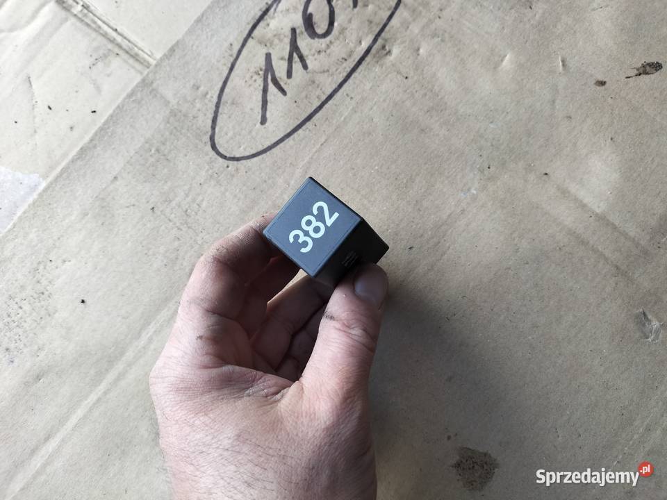 Przekaźnik 382 4D0907131 AUDI VW Kamień-Kolonia