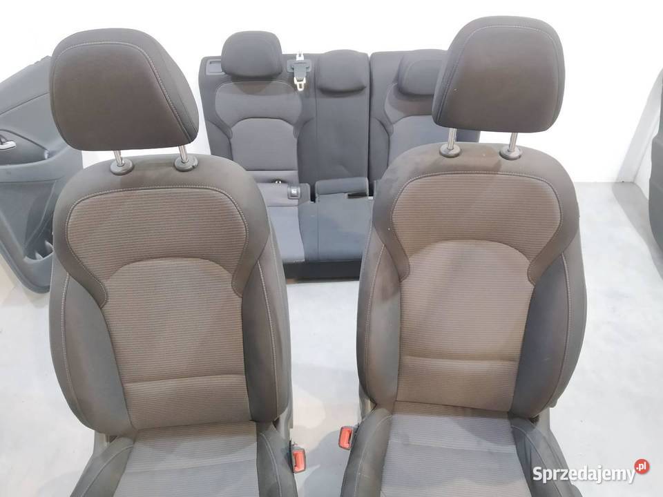 FOTELE KANAPA BOCZKI KOMBI KPL Hyundai i30 III