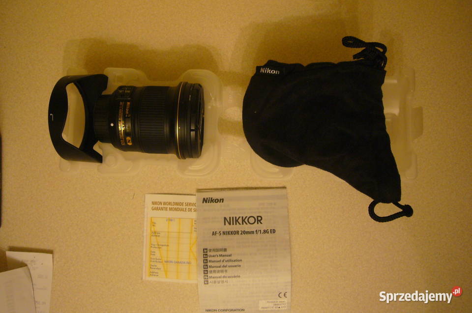 NikonLampa błyskowa obiektyw mikrofon Sarnaki sprzedam