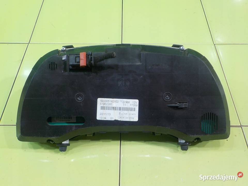 OPEL COMBO D 13 CDTI 14r VAN L1H1 licznik zegary Suków