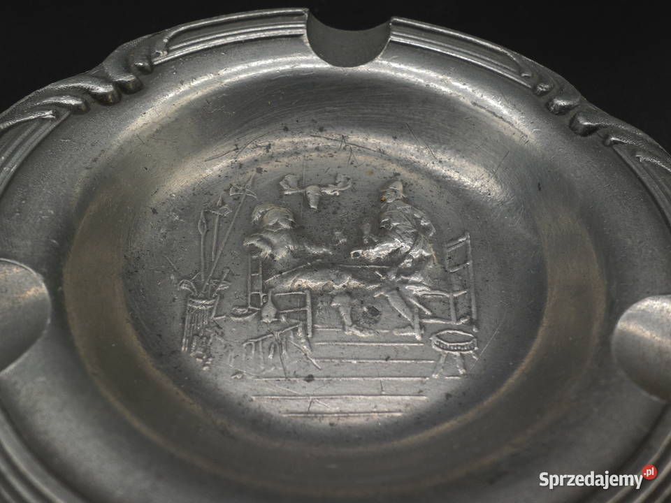 Popielniczka z cyny zdobiona Raszków