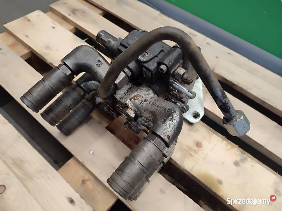 Rozdzielacz hydrauliczny 200061131107 Deutz Fahr Wilkowo sprzedam