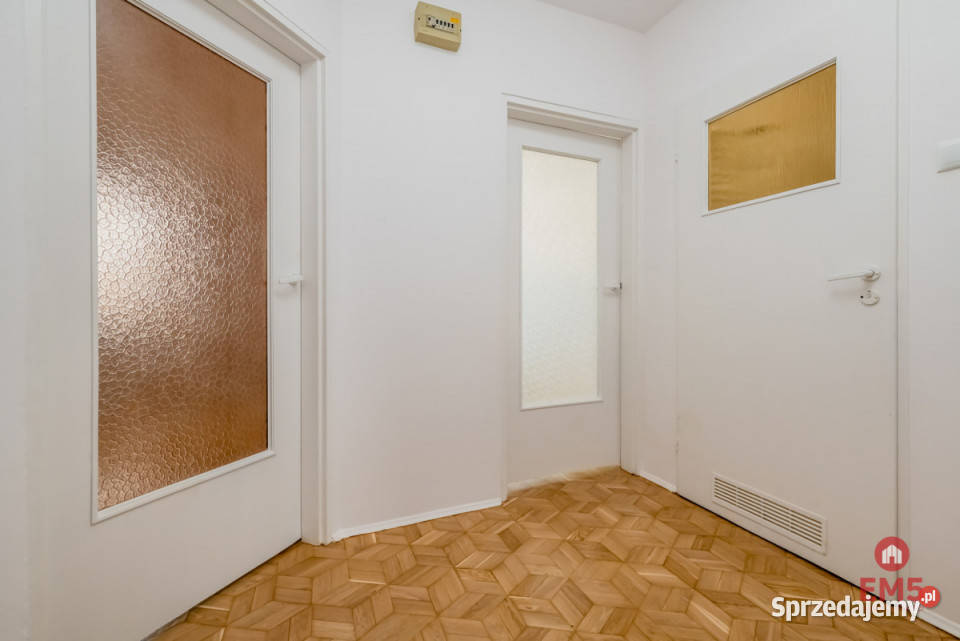 sprzedaży mieszkania 6162 metry 3 pokoje Białystok