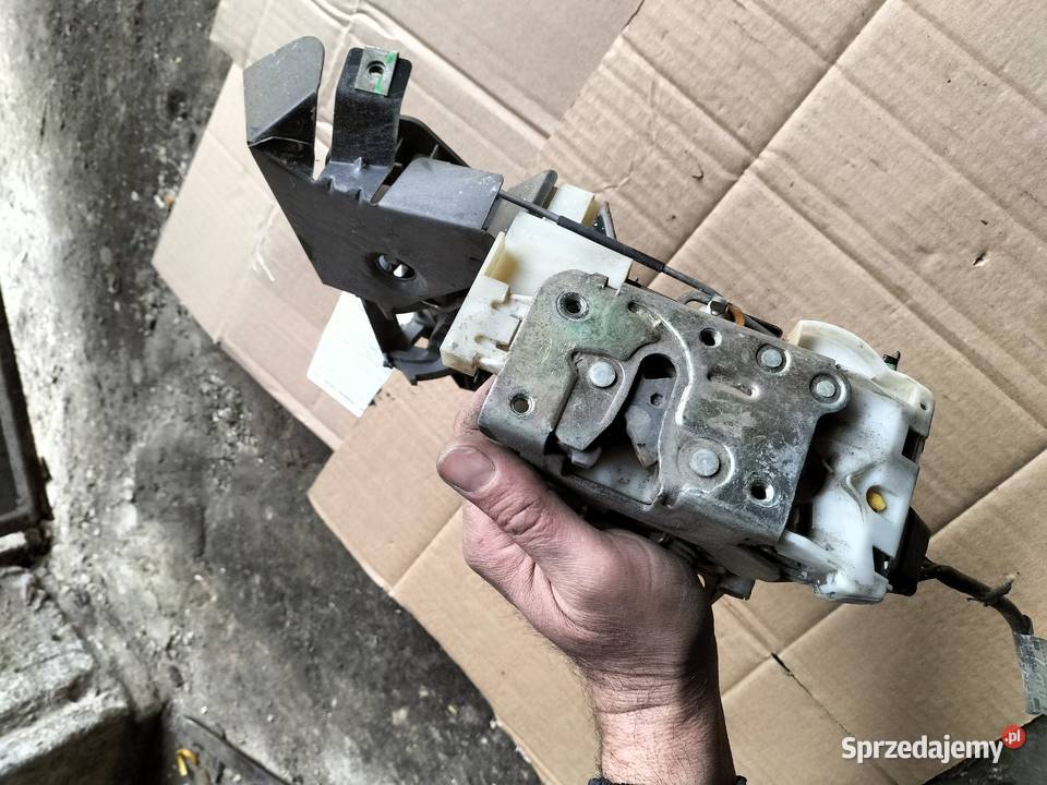 MONDEO MK2 ZAMEK RĄCZKA DRZWI PRAWY PRZÓD Kamień-Kolonia