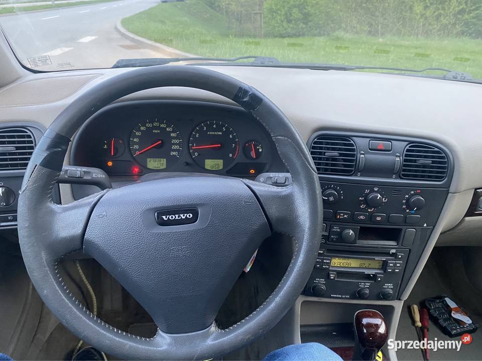 Volvo V40 S40 20T 163 części silnik lampy skóra Rok produkcji 2002