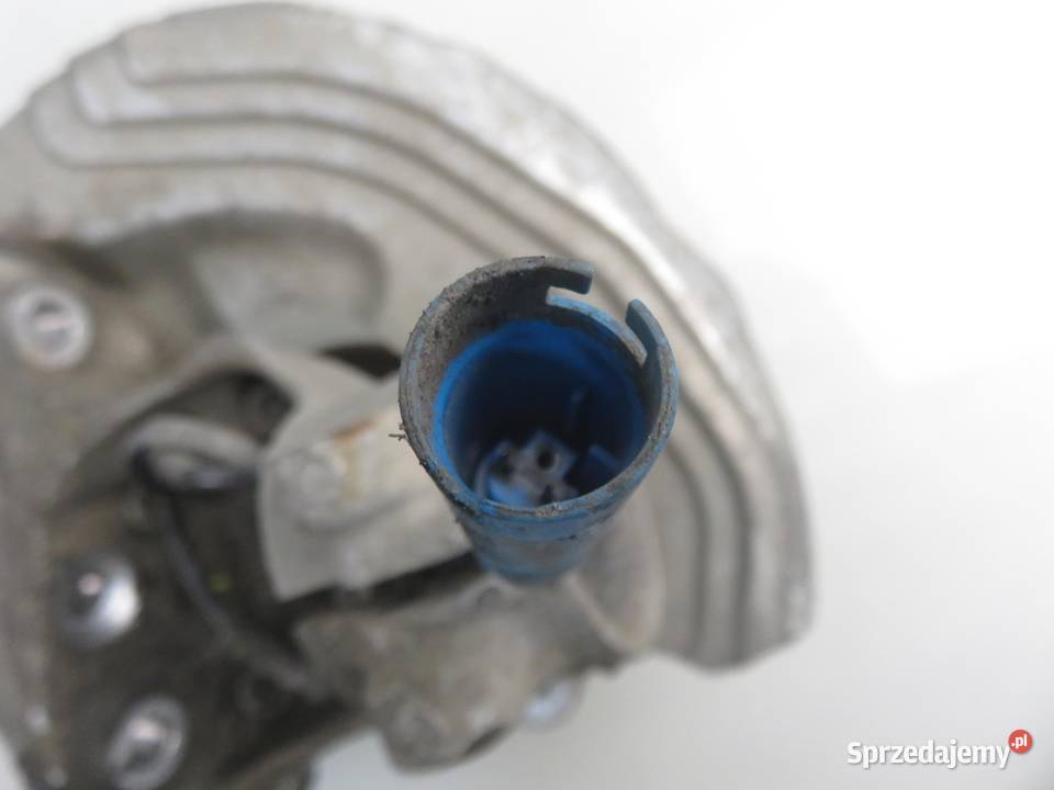 ZWROTNICA PIASTA PRZEDNIA PRAWA BMW X1 E84 Piasty i łożyska kół Piasty i łożyska kół sprzedam