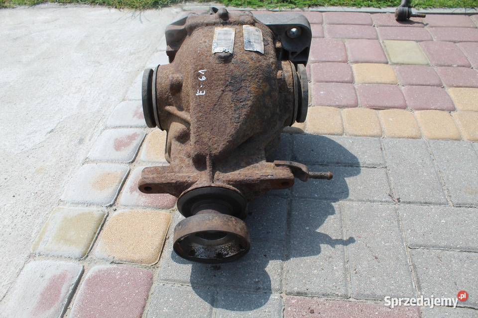 DYFERENCJAŁ DYFER TYL BMW E61 30D 256 7542512