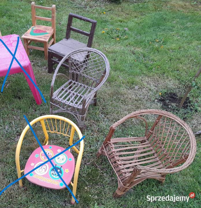 Zestaw różnych starych krzesełek stolik ławka Dąbrowa Górnicza