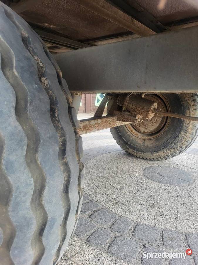 Rozrzutnik jednoosiowy Rozrzutniki obornika Czarnocin