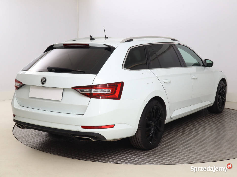 Skoda Superb 20 TSI relingi dachowe
