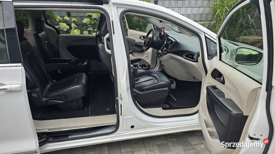 sprzedam nasz prywatny samochód MarkChrysler 310KM