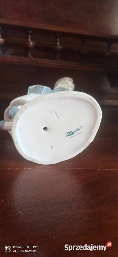 Figurka chłopca z teczką i z dziewczynką Zaphir pomorskie sprzedam