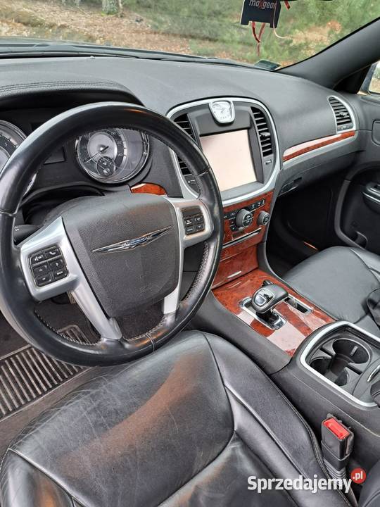 Chrysler 300 36 V6 4x4 światła LED