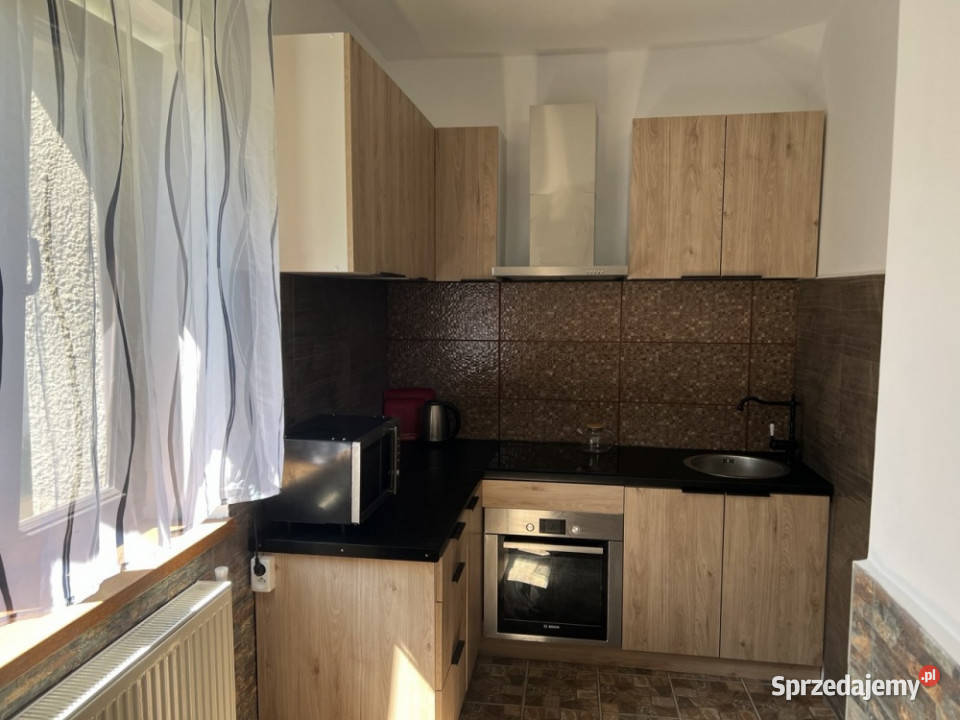 Dom z dwoma NIEZALEŻNYMI MIESZKANIAMI na dużej