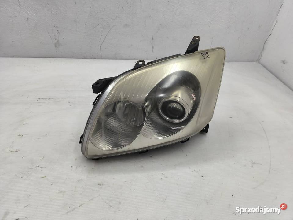 LAMPA LEWY PRZÓD TOYOTA AVENSIS II T25 18