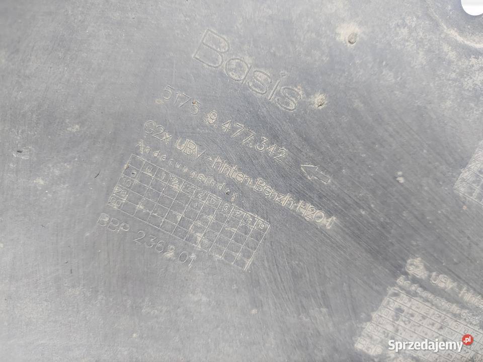 BMW G21 G20 Kombi 330e osłona dolna lewa tył