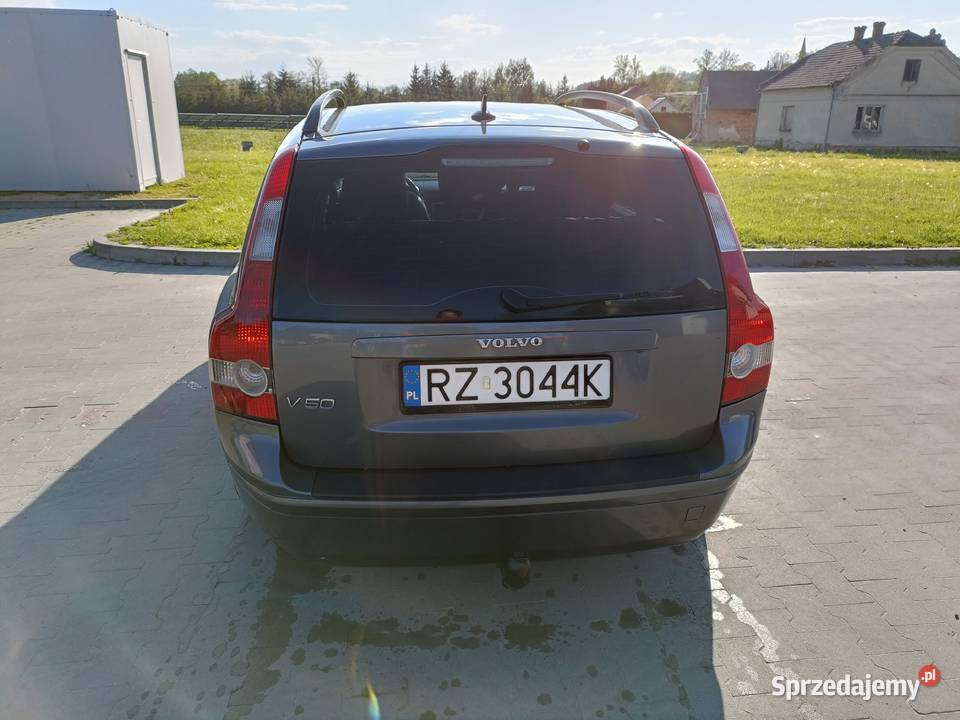 Niezawodne Volvo v50 136KM Hyżne sprzedam