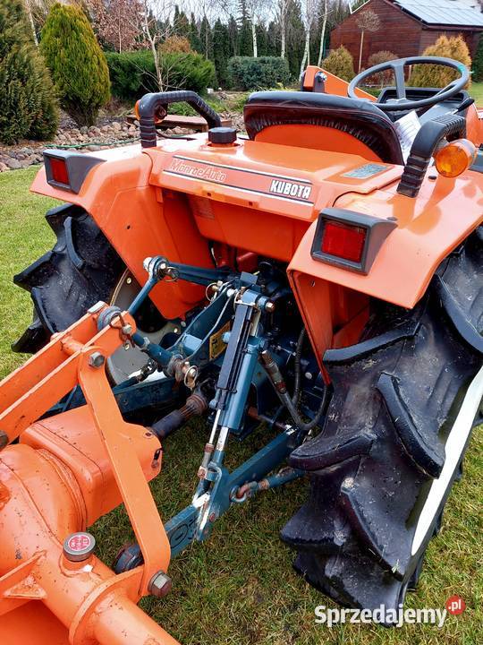 Traktorek Kubota 17 4x4 Oryginał ładowacz Ładowacz czołowy Góra