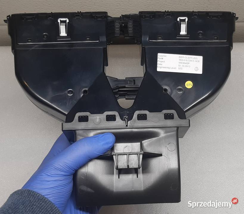 ŚRODKOWA KRATKA NAWIEWU VW SCIROCCO 1K8819728E Mielęcin