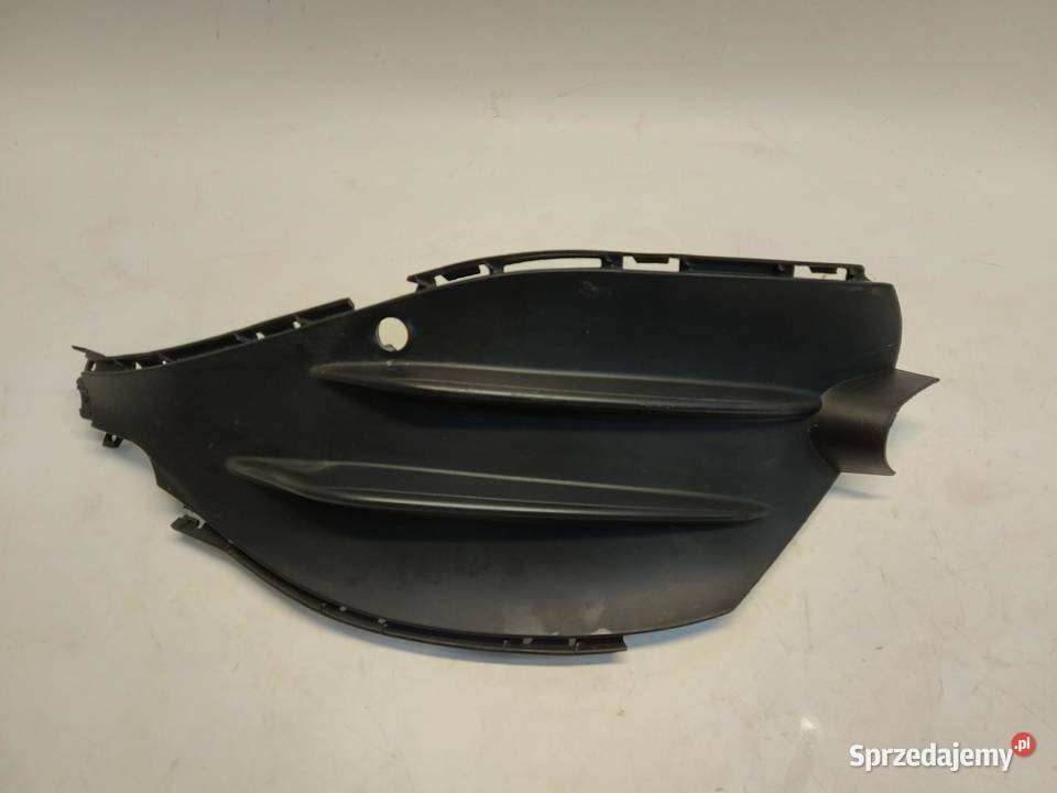 Mercedes EQA 250 W243 KRATKA ZDERZAKA PRAWA osobowe