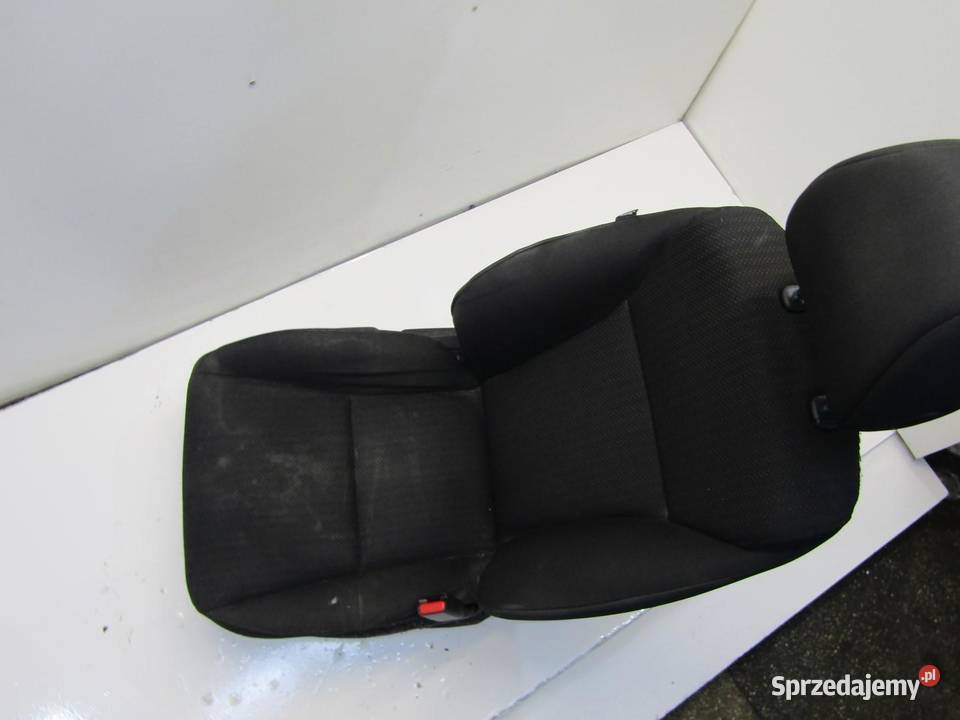 FOTEL PRZEDNI PRAWY PASAŻERA HONDA HRV II Fotele i kanapy