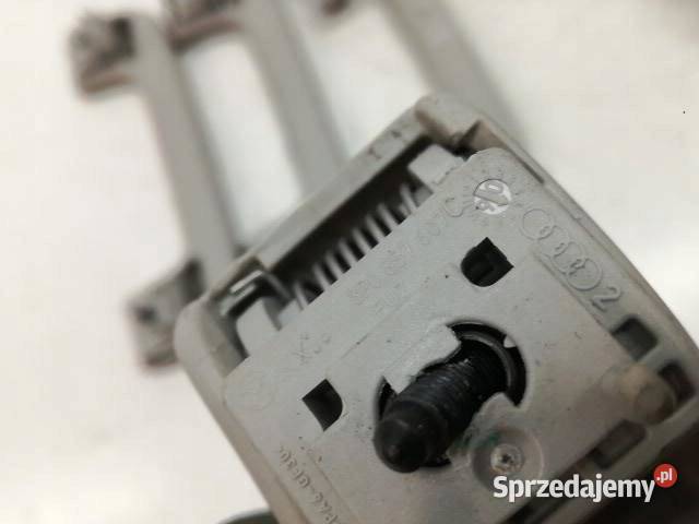 UCHWYTY 8P0857607 Audi A3 I 19962003 8L Rok produkcji 2002