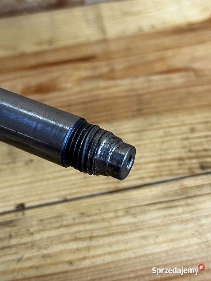 Wał korbowy ETZ 250 251 MZA uszkodzony gwint